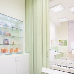 Мягкие раздвижные перегородки для медицинского пункта.