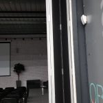 Высокая и длинная раздвижная перегородка для лекционной аудитории бизнес парка в отеле