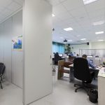 Офисная перегородка для разделения пространства