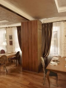 Раздвижная перегородка для ресторана