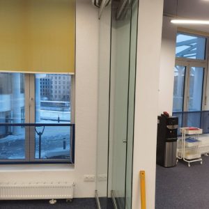Преображение пространства: Стеклянная раздвижная перегородка в Британской школе Санкт-Петербурга