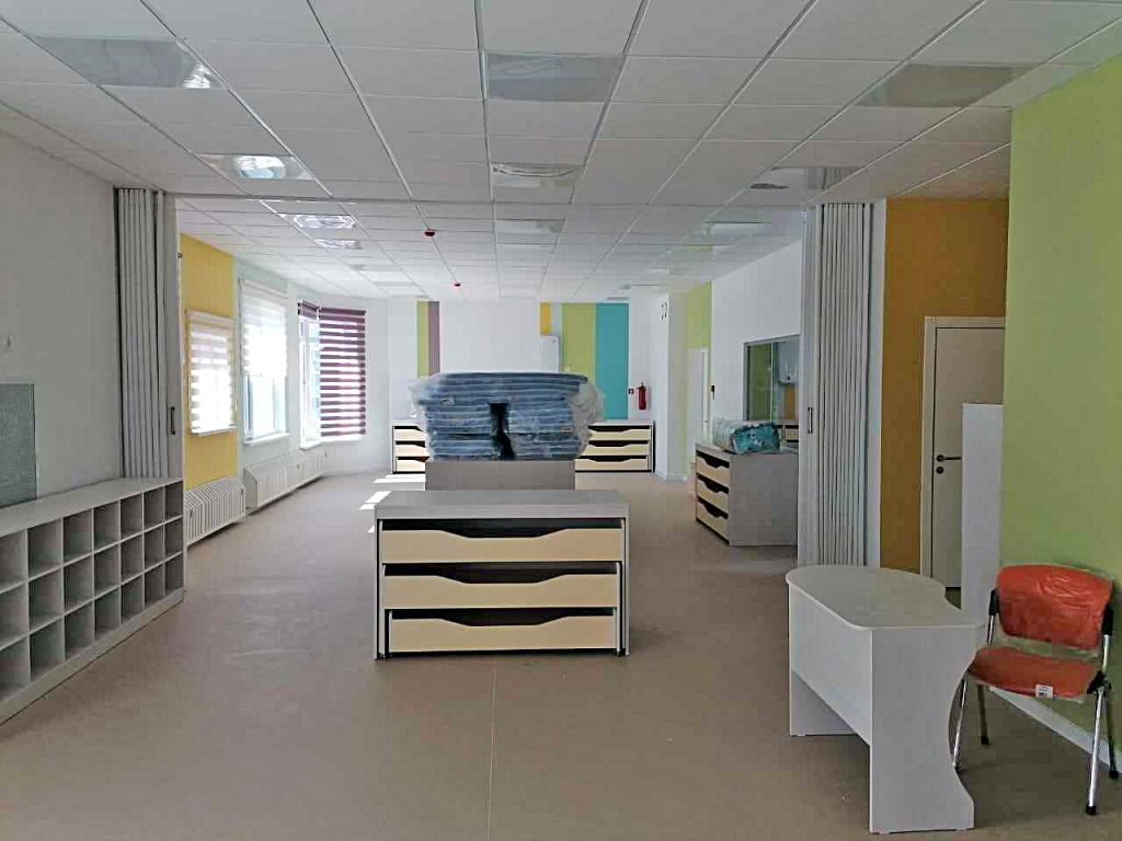 белая мягкая перегородка для детского сада в городе Тюмень