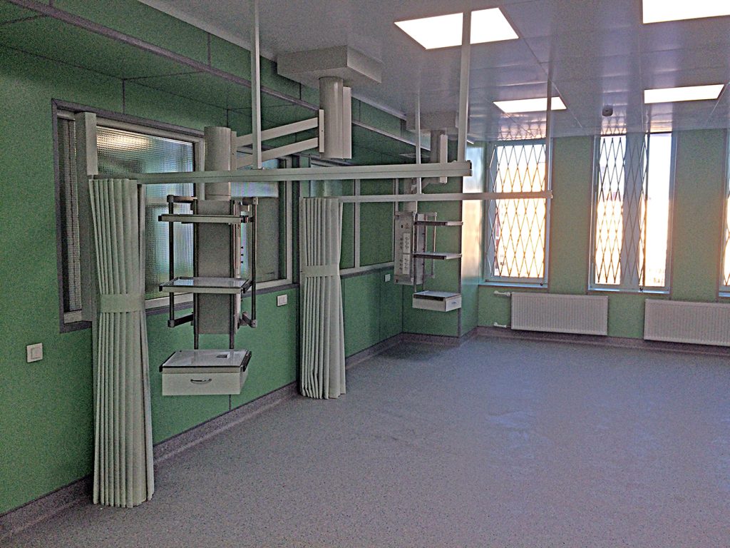 Белая мягкая раздвижная перегородка для больницы