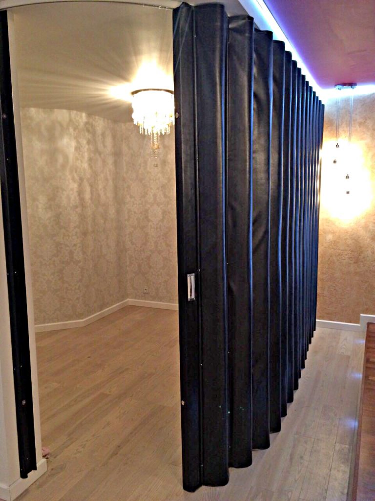 Мягкая радиусная перегородка для вашей квартиры в Брянске