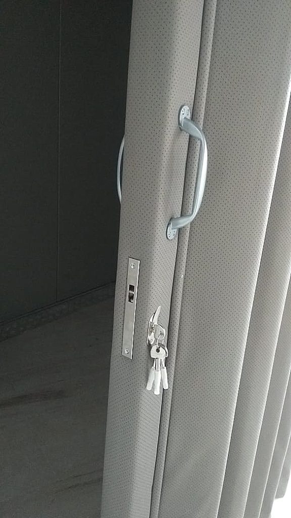 Кейс: Установка серой мягкой перегородки в офисе