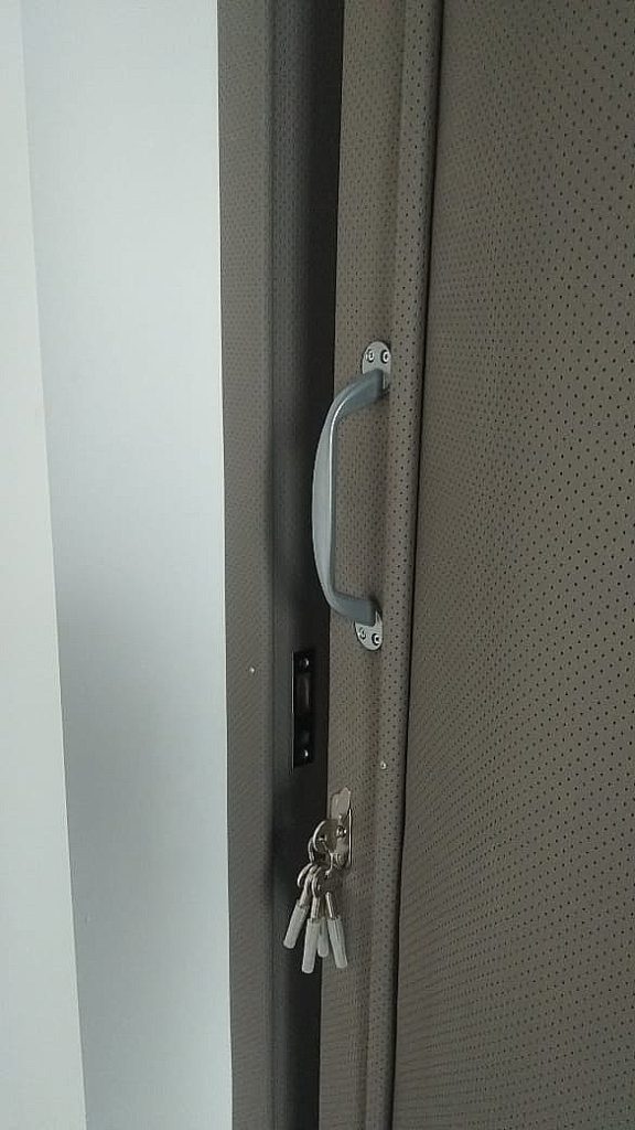 Кейс: Установка серой мягкой перегородки в офисе