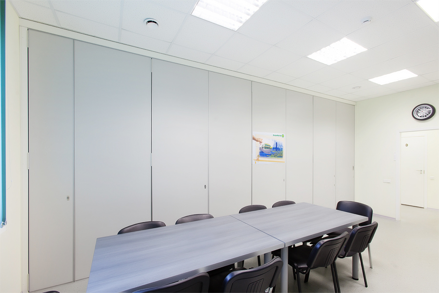 🏢 Преобразите офис с раздвижными перегородками от Sliding Partition!